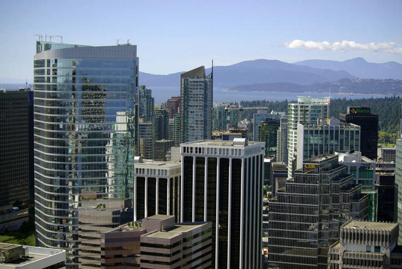 无人,高楼大厦,横图,室外,白天,正面,度假,美景,山,山脉,城市风光,城市,大厦,建筑,摩天大楼,加拿大,阴影,光线,影子,景观,山峰,云,云朵,山峦,云彩,娱乐,蓝色,白云,蓝天,天空,阳光,群山,天,享受,休闲,景色,放松,晴朗,北美,北美洲,美洲,北亚美利加洲,亚美利加洲,卑诗省,不列颠哥伦比亚,不列颠哥伦比亚省,温哥华,晴空,彩图,大楼,高层建筑,高楼,摩天楼,卑斯省