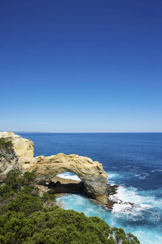 无人,公园,竖图,俯视,室外,白天,旅游,度假,海浪,海洋,石头,美景,森林,沙滩,山,山脉,树林,植物,澳大利亚,阴影,光线,沙子,石子,影子,海岸,景观,浪花,山峰,水平线,辽阔,海平线,沙地,山峦,娱乐,树,树木,蓝色,绿色,蓝天,天空,阳光,自然,海水,群山,天,享受,休闲,广阔,景色,放松,生长,晴朗,成长,一望无际,国家公园,自然风光,大洋洲,澳洲,海景,墨尔本,万里无云,南方大陆,首府,澳大利亚联邦,坎贝尔港国家公园,维多利亚,维多利亚州,新金山,无边无际,一马平川,大洋路,大海,风浪,海,海水的波动,海滩,近岸浪,石块,涌浪,晴空,晴空万里,彩图,高角度拍摄,水天相接,水天一线