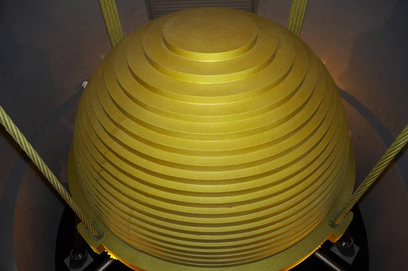 无人,横图,俯视,室内,白天,度假,美景,城市风光,城市,台湾,中国,亚洲,透明,图形,景观,几何,辉煌,娱乐,黄色,享受,休闲,健康,球体,景色,放松,活泼,希望,暖色,数学,装置,能量,光辉,东亚,台北,台北101,台北101大楼,港澳台,中华人民共和国,省会,台北市,台湾省,光明,功名,轻快,台北101大厦,台北国际金融中心,信义区,阻力,阻尼器,彩图,高角度拍摄,几何图形,立体几何,立体图形,风阻尼器,台