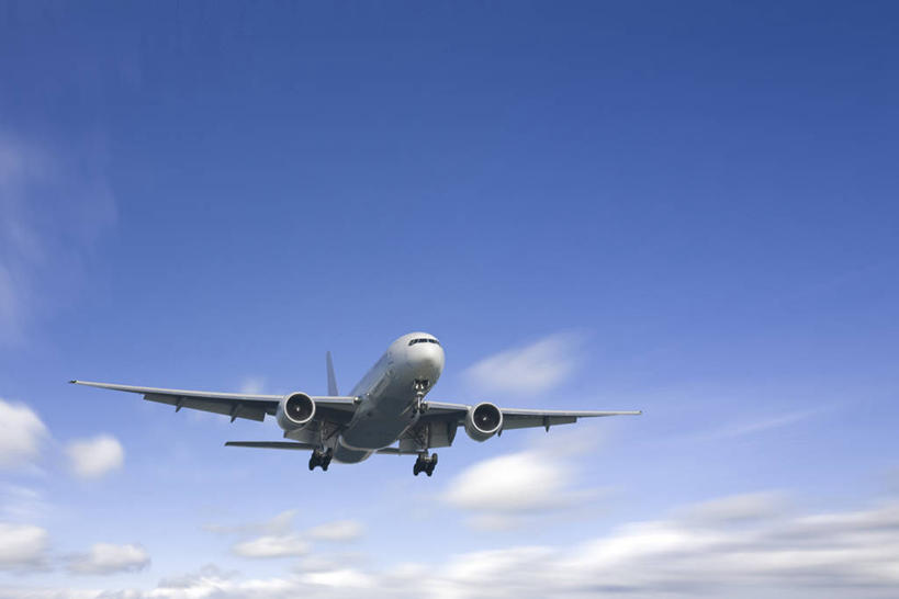 无人,横图,室外,白天,仰视,飞机,东京,日本,亚洲,阴影,光线,影子,云,云朵,交通,云彩,航空,蓝色,白云,蓝天,天空,阳光,交通工具,天,运输,一架,晴朗,客机,载具,东亚,本州,关东地方,本州岛,日本国,东京都,大田区,晴空,彩图,低角度拍摄