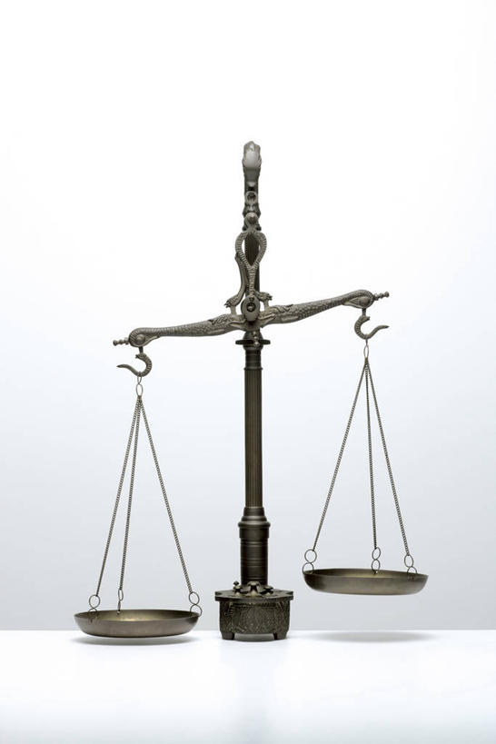 无人,竖图,室内,特写,白天,白色背景,正面,实验,仪器,静物,阴影,研究,反射,分析,化学,测试,影子,一个,平衡,摄影,影棚,单个,衡量,计量,试验耗材,实验用品,托盘天平,秤,天平称,天平秤,彩图,影棚拍摄,拍摄