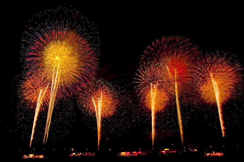 无人,横图,室外,夜晚,仰视,度假,美景,城市风光,城市,烟火,夜景,日本,亚洲,黑色背景,庆祝,景观,辉煌,娱乐,焰火,享受,休闲,灿烂,景色,放松,庆贺,璀璨,祝贺,礼花,光辉,东亚,本州,茨城,茨城县,关东地方,本州岛,日本国,花炮,礼花炮,绚烂,光耀,烟花,彩图,低角度拍摄,土浦市