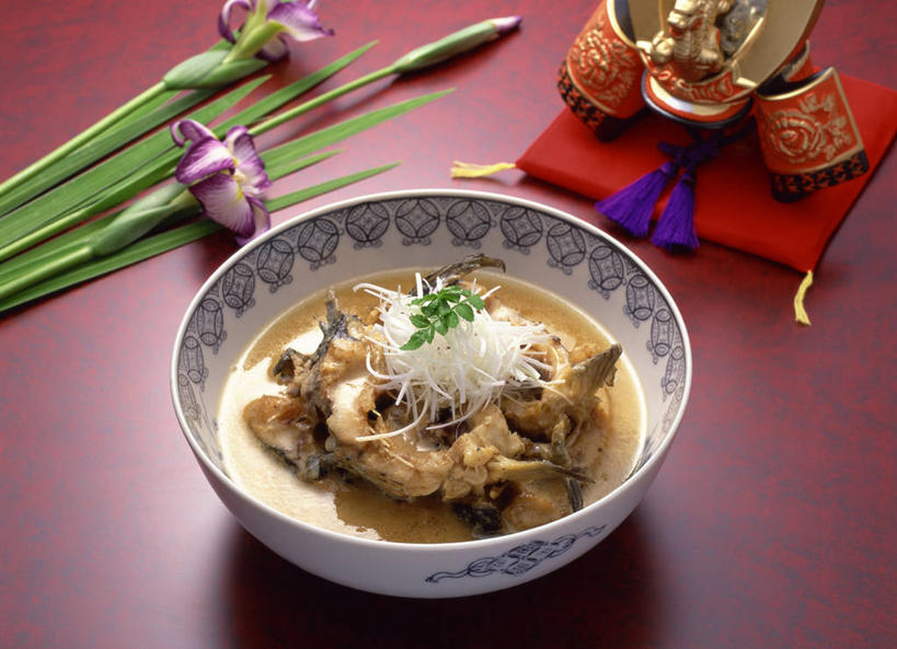 海鲜,无人,横图,俯视,室内,特写,白天,烹饪,安全,靠垫,阴影,红色背景,盛开,反射,盔甲,影子,陶瓷,日本料理,料理,食品,防护,靠枕,陶瓷制品,花蕾,水产,菜肴,美食,海洋生物,花,花瓣,花朵,鲜花,食物,容器,垫子,碗,枕头,日式料理,花苞,花蕊,日式,海藻,摄影,佳肴,影棚,储藏,保护,海草,储存,水生动物,海产品,保险,防御,水生物,海底动物,铠甲,防具,防卫,平安,彩图,高角度拍摄,影棚拍摄,拍摄,贮存,甲胄