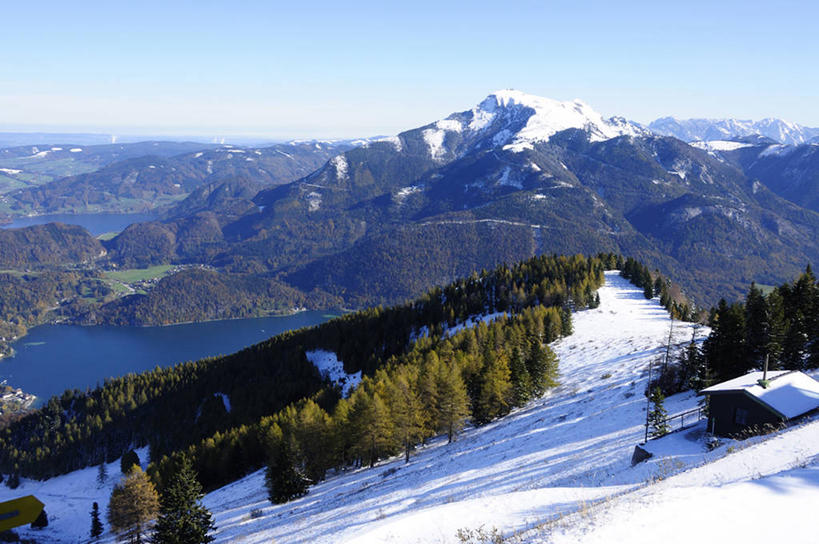 无人,横图,俯视,室外,白天,旅游,度假,石头,美景,山,山脉,树林,峡谷,雪,雪山,植物,大雪,奥地利,欧洲,阴影,光线,纹路,石子,纹理,影子,冰,积雪,景观,山峰,雪景,云,云朵,冬季,冬天,山谷,山峦,云彩,娱乐,树,树木,蓝色,绿色,白云,蓝天,天空,阳光,自然,群山,天,享受,休闲,景色,放松,寒冷,生长,晴朗,成长,连绵,冰冷,绵延,岩层,自然风光,山岭,中欧,肌理,严寒,奥地利共和国,冰凉,酷寒,凛冽,凛凛,极冷,联贯,上奥地利,上奥地利州,石块,岩石,晴空,彩图,高角度拍摄,格蒙登县,萨尔茨卡默古特地区圣沃尔夫冈
