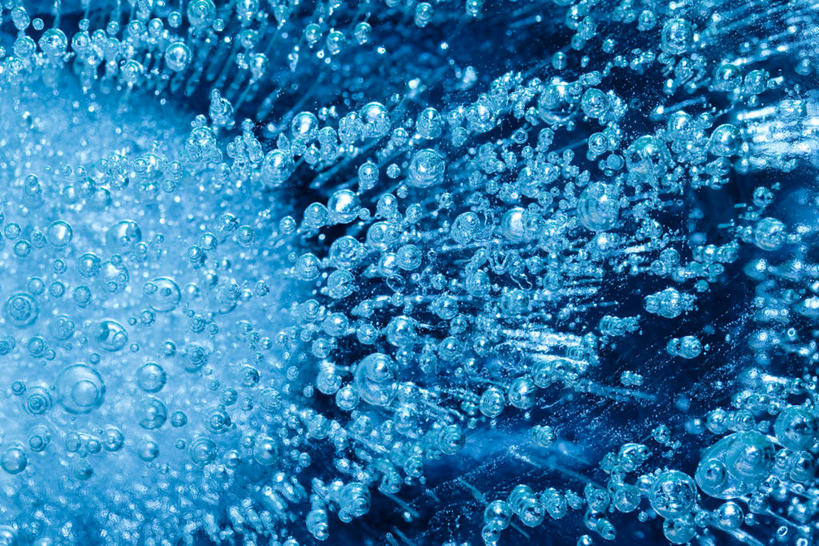 无人,横图,俯视,室内,特写,白天,阴影,朦胧,模糊,透明,反射,纹路,纹理,影子,冰,蓝色,浮冰,寒冷,冰冷,肌理,严寒,理智,冰凉,沉静,酷寒,凛冽,凛凛,极冷,流冰,浮冰块,冷色,高深,冷淡,彩图,高角度拍摄