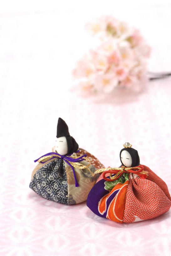 无人,竖图,室内,特写,白天,白色背景,正面,游戏,玩具,阴影,节日,庆祝,日本文化,盛开,反射,人偶,影子,玩,花蕾,文化,娱乐,花,花瓣,花朵,鲜花,粉色,花苞,花蕊,庆典,休闲,益智,摄影,影棚,活动,纪念,发泄,消遣,智力,宣泄,女儿节,玩耍,嬉戏,彩图,影棚拍摄,拍摄,雏祭,上巳,雏人偶