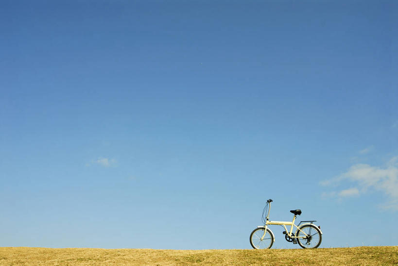 无人,横图,室外,白天,正面,旅游,度假,草地,草原,美景,植物,自行车,神奈川,日本,亚洲,一辆,阴影,光线,影子,地平线,景观,旷野,云,云朵,辽阔,地面,神奈川县,云彩,娱乐,车,脚踏车,草,蓝色,绿色,白云,蓝天,天空,阳光,自然,交通工具,天,享受,休闲,广阔,景色,放松,晴朗,一望无际,自然风光,载具,原野,延伸,东亚,本州,关东地方,本州岛,日本国,天地相交,无边无际,一马平川,晴空,彩图,三浦半岛,横须贺市