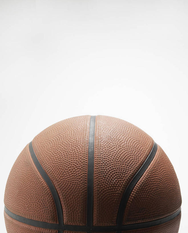 无人,竖图,室内,特写,白天,白色背景,正面,篮球,静物,阴影,反射,影子,篮球装备,运动器械,一个,健身器械,摄影,影棚,单个,健身器材,篮球运动,彩图,影棚拍摄,拍摄,运动器材