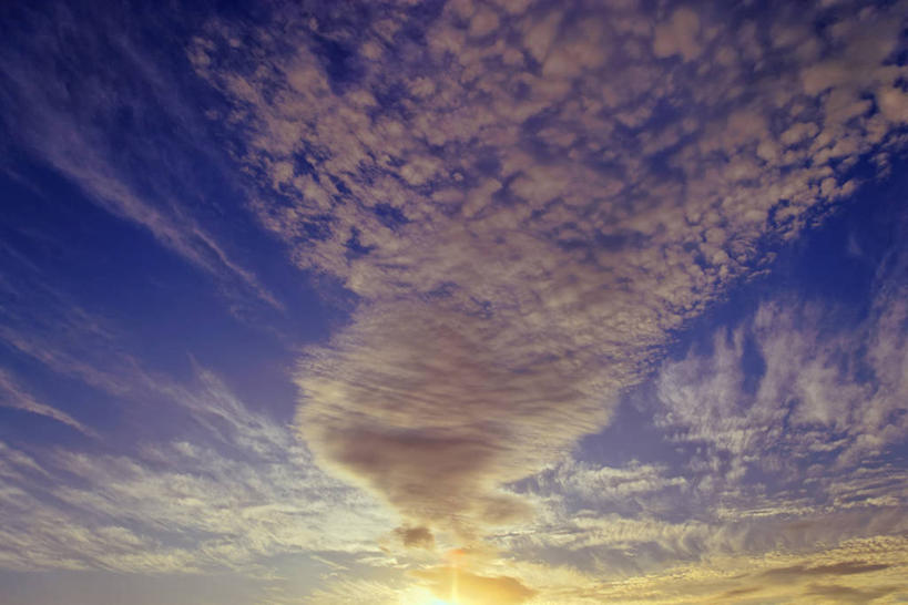 无人,横图,室外,特写,白天,仰视,美景,日落,日本,亚洲,景观,晚霞,霞光,云,云朵,落日,云彩,白云,自然,黄昏,景色,彩霞,大阪,自然风光,东亚,本州,大阪府,本州岛,日本国,近畿地方,近畿,夕照,薄暮,夕阳,彩图,低角度拍摄,傍晚,斜阳