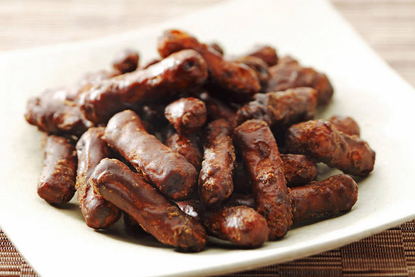 无人,横图,俯视,室内,特写,白天,餐桌,桌子,餐具,一堆,许多,阴影,堆叠,堆积,朦胧,模糊,反射,碟子,盘,影子,食品,很多,食物,腌制,盘子,碟,甜食,蜜饯,餐台,堆,果脯,彩图,高角度拍摄