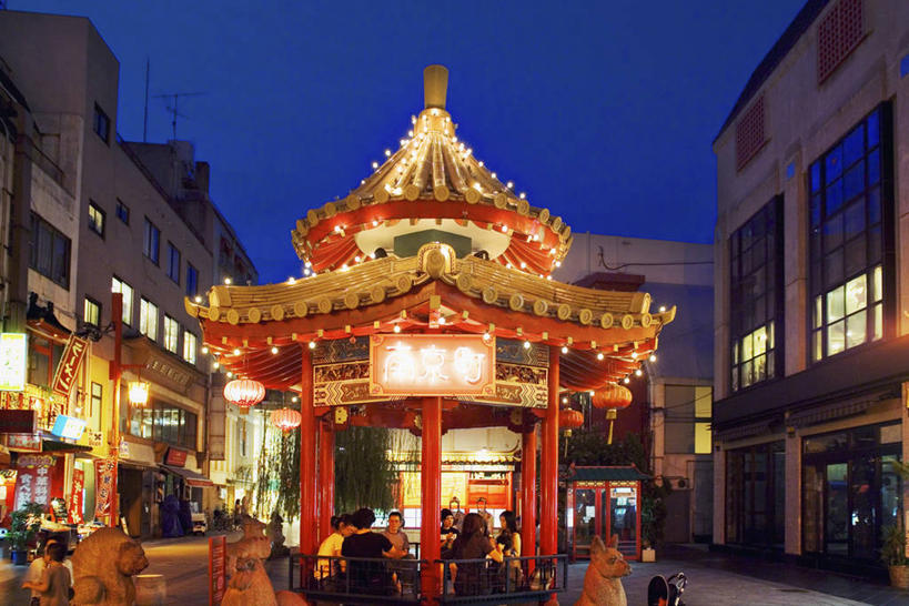 无人,家,商店,横图,室外,夜晚,正面,度假,美景,城市风光,城市,照明,日本,亚洲,阴影,光线,彩灯,影子,房屋,屋子,景观,公寓,唐人街,灯光,中央区,娱乐,商铺,洋房,楼房,住宅,灯,灯具,享受,休闲,景色,放松,花灯,照亮,照明设备,中华街,东亚,本州,本州岛,日本国,近畿地方,近畿,兵库,兵库县,南京町,神户,神户市,神戸,县厅,神戸市,市肆,商号,彩图,房子,店铺,日本神户唐人街