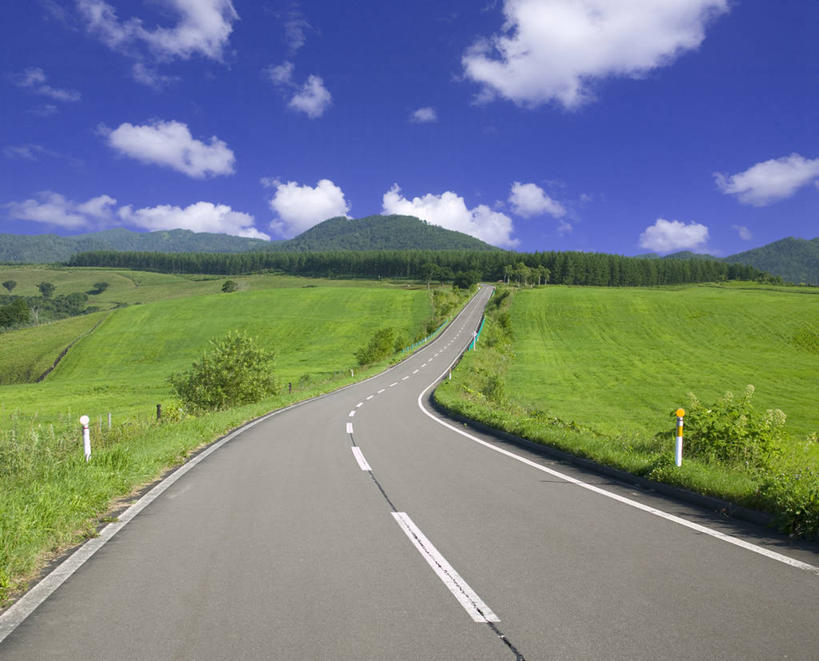 无人,栏杆,横图,室外,白天,正面,旅游,度假,草地,草坪,美景,山,山脉,植物,道路,路,公路,北海道,日本,亚洲,阴影,光线,影子,栅栏,景观,篱笆,山峰,云,云朵,围栏,分界线,停车线,交通,山峦,云彩,娱乐,护栏,草,树,树木,蓝色,绿色,白云,蓝天,天空,阳光,自然,群山,天,享受,休闲,景色,放松,生长,晴朗,成长,车行道,车行道分界线,自然风光,标线,东亚,车行线,日本国,北海道地方,北海道岛,上士幌町,晴空,马路,彩图,河东郡,带广,带广市,十胜支厅