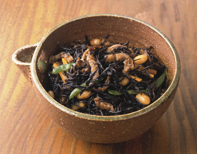 无人,横图,俯视,室内,特写,白天,烹饪,餐桌,桌子,阴影,反射,影子,陶瓷,海苔,日本料理,料理,食品,陶瓷制品,紫菜,菜肴,美食,食物,容器,碗,日式料理,日式,佳肴,餐台,储藏,储存,彩图,高角度拍摄,条斑紫菜,贮存