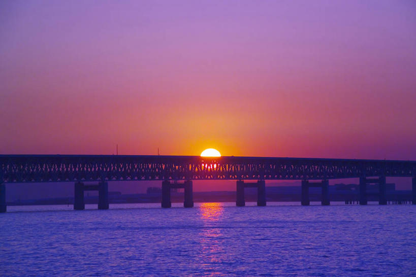 无人,横图,室外,白天,正面,旅游,度假,海浪,海洋,美景,日落,大桥,桥梁,日本,亚洲,景观,浪花,晚霞,霞光,落日,桥,娱乐,自然,海水,黄昏,享受,休闲,景色,彩霞,放松,大阪,自然风光,海景,东亚,跨线桥,本州,大阪府,本州岛,日本国,近畿地方,关西国际机场,近畿,夕照,薄暮,大海,风浪,海,海水的波动,近岸浪,涌浪,夕阳,彩图,傍晚,泉佐野市,泉州空港,关西机场,关空,斜阳