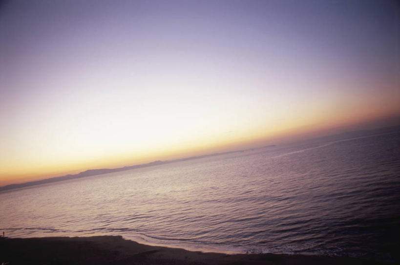 无人,横图,室外,白天,正面,旅游,度假,日出,海浪,海洋,美景,沙滩,太阳,神奈川,日本,亚洲,沙子,海岸,景观,浪花,水平线,辽阔,朝霞,晨曦,海平线,黎明,沙地,神奈川县,背光,娱乐,天空,阳光,自然,海水,天,享受,休闲,广阔,景色,放松,一望无际,自然风光,逆光,海景,东亚,本州,关东地方,本州岛,日本国,无边无际,一马平川,大海,风浪,海,海水的波动,海滩,近岸浪,涌浪,朝阳,彩图,卯时,破晓,日始,三浦半岛,水天相接,水天一线