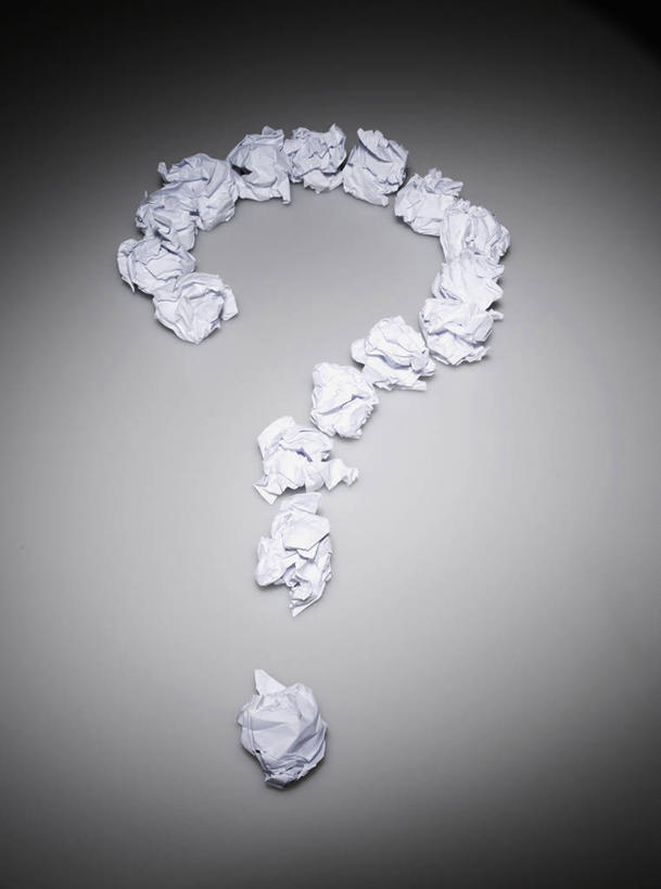 无人,竖图,俯视,室内,特写,白天,静物,一排,许多,灰色背景,整齐,并列,并排,褶皱,纸,垃圾,很多,排列,白色,摄影,影棚,纸团,队列,平行,渣滓,彩图,高角度拍摄,影棚拍摄,拍摄