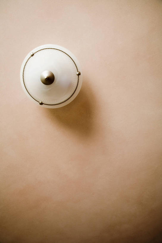 无人,家,竖图,室内,特写,白天,正面,静物,阴影,反射,圆形,图形,影子,圆,房屋,墙,屋子,几何,楼房,墙壁,墙面,住宅,白色,按钮,门铃,数学,彩图,房子,几何图形,平面图形