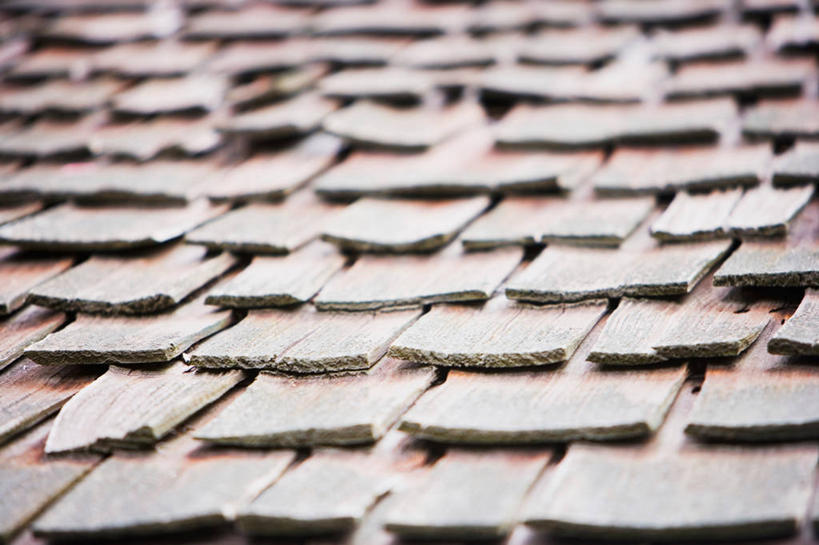 无人,横图,室内,特写,白天,正面,建筑,静物,一排,许多,朦胧,模糊,整齐,并列,并排,木制,瓦片,屋顶,很多,顶棚,瓦,排列,木制品,建造,队列,平行,屋瓦,彩图