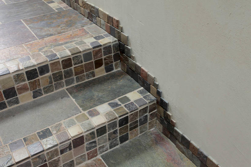 无人,横图,俯视,室内,特写,白天,建材,楼梯,建筑,静物,阴影,反射,材料,瓷砖,马赛克,影子,阶梯,墙,墙砖,墙壁,墙面,台阶,建造,彩图,高角度拍摄,墙面砖,锦砖,马赛克瓷砖,纸皮砖