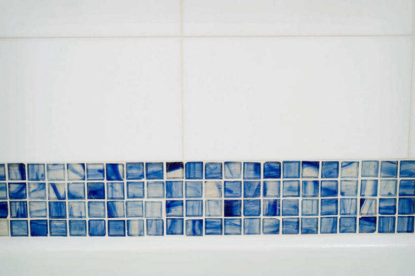 无人,家,横图,室内,白天,正面,建材,别墅,家具,卫生间,洗手间,浴室,装修,建筑,欧式,装饰,材料,瓷砖,马赛克,房屋,墙,屋子,公寓,豪华,建设,现代,装潢,洋房,楼房,墙砖,墙壁,墙面,住宅,蓝色,室内装潢,建造,样板房,明亮,舒适,家居装潢,房屋设计,地中海风格,古典风格,简约风格,室内设计,宽敞,样板房装潢,设计,厕所,淋浴房,彩图,冲凉房,房子,沐浴间,沐浴室,墙面砖,锦砖,马赛克瓷砖,纸皮砖