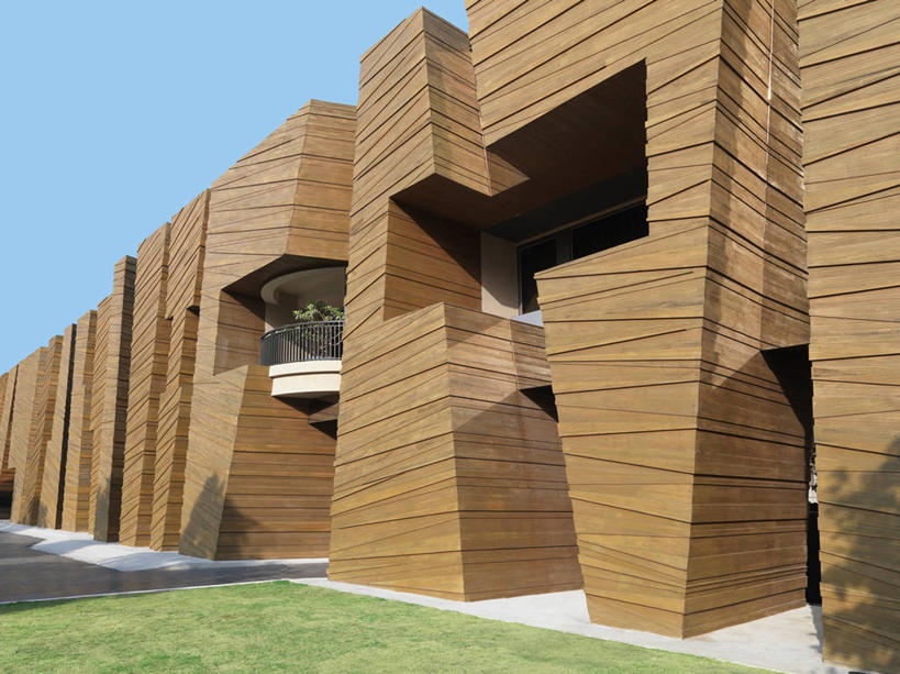 无人,家,栏杆,横图,室外,白天,正面,度假,草地,草坪,美景,植物,城市风光,城市,台湾,中国,亚洲,阴影,光线,影子,房屋,屋子,景观,公寓,围栏,娱乐,洋房,护栏,楼房,住宅,草,蓝色,绿色,蓝天,天空,阳光,天,享受,休闲,景色,放松,晴朗,东亚,万里无云,港澳台,中华人民共和国,台湾省,台中,台中市,晴空,晴空万里,彩图,房子,台