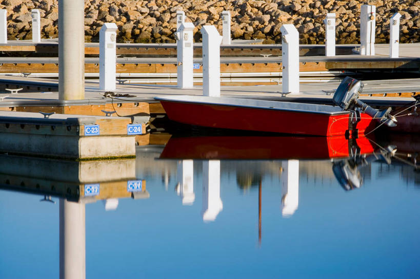 无人,栏杆,码头,横图,室外,白天,正面,度假,海浪,海洋,美景,城市风光,城市,港口,美国,阴影,光线,影子,景观,浪花,围栏,娱乐,护栏,阳光,海水,享受,休闲,景色,放松,北美,北美洲,加利福尼亚,美洲,海景,加州,游艇码头,加利福尼亚州,金州,黄金州,北亚美利加洲,亚美利加洲,文图拉县,奥克斯纳德,大海,风浪,海,海水的波动,近岸浪,涌浪,彩图,摆渡口,埠头,渡口,渡头,港湾,海港,口岸,美利坚合众国