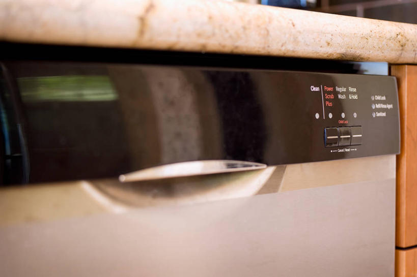 无人,横图,室内,特写,白天,正面,零件,电路,厨房,桌面,桌子,静物,关闭,阴影,朦胧,模糊,反射,电器,影子,大理石,厨房用品,开关,一个,按钮,打开,单个,家电,家用电器,洗碗机,开启,大理石制品,闭合,清洗,洗涤,彩图,灶间