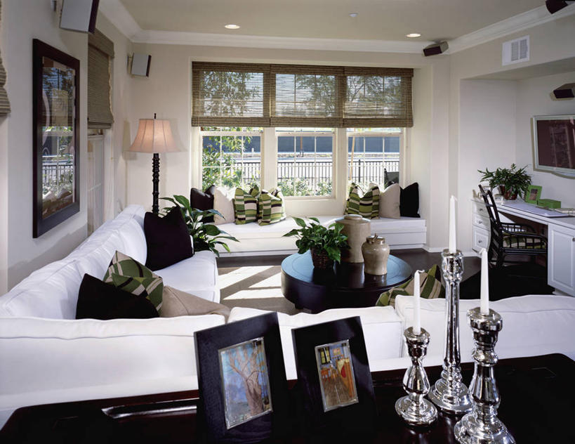 无人,家,客厅,横图,室内,白天,正面,植物,别墅,柜子,家具,沙发,天花板,装修,桌子,建筑,蜡烛,相框,照明,欧式,阴影,装饰,光线,木制,盆栽,影子,烛台,房屋,墙,屋子,公寓,灯光,盆景,储物柜,豪华,茶几,建设,现代,装潢,洋房,楼房,墙壁,墙面,住宅,灯,两个,三个,一个,绿色,白色,自然,木制品,灯具,落地灯,室内装潢,生长,单个,成长,样板房,明亮,照亮,起居室,舒适,家居装潢,蜡烛架,照明设备,储存,房屋设计,地中海风格,古典风格,简约风格,布艺沙发,室内设计,宽敞,样板房装潢,客堂,烛炬,储备,蕴藏,贮备,烛架,三人沙发,设计,彩图,房子,贮存