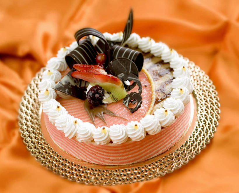 点心,无人,横图,俯视,室内,特写,白天,下午茶,餐桌,桌子,水果,阴影,朦胧,模糊,新鲜,反射,布料,影子,生食,食品,甜点,甜品,果实,布纹,桌布,食物,糕点,一个,餐巾,台布,甜食,奶油,有机食品,绿色食品,单个,餐台,乳制品,海绵蛋糕,激凌,克林姆,淇淋,彩图,高角度拍摄,蛋糕