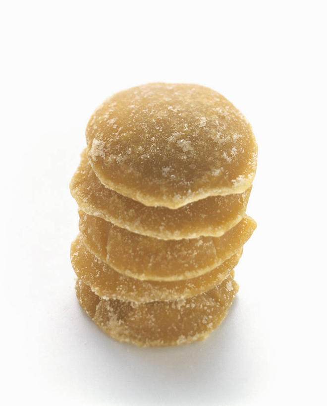 点心,面包,无人,竖图,俯视,室内,特写,白天,白色背景,一堆,许多,阴影,堆叠,堆积,反射,影子,调料,食品,糖,面点,调味品,调味料,食物,糕点,摄影,影棚,堆,彩图,高角度拍摄,影棚拍摄,拍摄