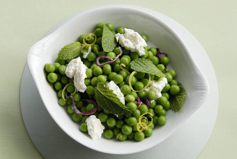 奶酪,无人,横图,俯视,室内,特写,白天,植物,餐桌,桌子,蔬菜,洋葱,餐具,一堆,许多,阴影,堆叠,堆积,新鲜,反射,碟子,盘,影子,陶瓷,豆类,豆子,豌豆,生食,蔬菜沙拉,干酪,起司,沙拉,食品,陶瓷制品,芝士,营养,色拉,沙律,荷兰豆,食物,一个,白色,盘子,容器,碟,碗,乳酪,摄影,有机食品,绿色食品,影棚,单个,餐台,色拉酱,储藏,堆,乳制品,储存,玉葱,千岛酱,发酵,雪豆,豆科,寒豆,毕豆,麻累,国豆,小寒豆,麦豌豆,圆葱,洋葱头,球葱,葱头,彩图,高角度拍摄,影棚拍摄,拍摄,贮存