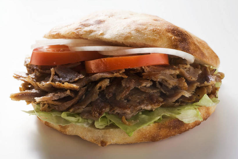 无人,横图,俯视,室内,特写,白天,白色背景,烹饪,西餐,餐桌,桌子,蔬菜,西红柿,洋葱,许多,阴影,新鲜,反射,影子,生菜,莴苣,肉,牛肉,三明治,料理,食品,菜肴,美食,肉类,食物,一个,红色,快餐,西式,摄影,佳肴,有机食品,绿色食品,影棚,单个,餐台,玉葱,肉食,西式快餐,三文治,春菜,鹅仔菜,莴仔菜,千金菜,叶用莴苣,圆葱,洋葱头,球葱,番茄,葱头,彩图,高角度拍摄,影棚拍摄,拍摄