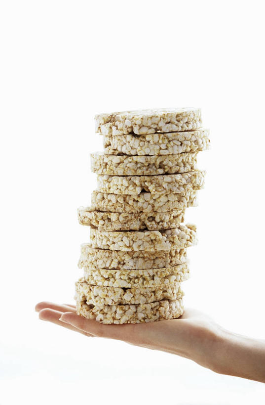 西方人,手,一个人,捧,竖图,室内,特写,白天,白色背景,正面,欧洲,欧洲人,仅一个年轻女性,仅一个女性,仅一个人,一堆,许多,阴影,堆叠,堆积,节日,反射,影子,年糕,文化,祈祷,手部,许愿,摄影,影棚,纪念,堆,单手,祈求,祭祀,镜饼,平安,年轻女性,女人,女性,白种人,端,端着,捧着,手捧,半身,彩图,影棚拍摄,拍摄,传统文化