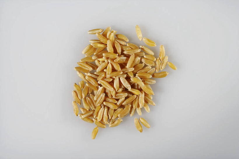 无人,横图,俯视,室内,特写,白天,农作物,小麦,桌面,桌子,一堆,阴影,堆叠,堆积,灰色背景,反射,木制,影子,谷物,木制品,摄影,麦子,影棚,堆,彩图,高角度拍摄,影棚拍摄,拍摄