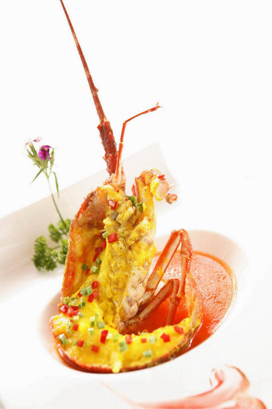 海鲜,龙虾,无人,竖图,俯视,室内,特写,白天,白色背景,烹饪,中餐,餐桌,桌子,蔬菜,阴影,新鲜,反射,影子,陶瓷,葱,青葱,虾,料理,食品,陶瓷制品,水产,菜肴,美食,海洋生物,食物,一个,容器,碗,中式,摄影,佳肴,有机食品,绿色食品,影棚,单个,餐台,储藏,储存,水生动物,海产品,水生物,海底动物,彩图,高角度拍摄,影棚拍摄,拍摄,贮存