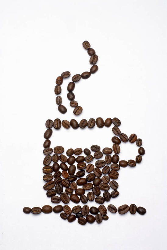 咖啡,无人,竖图,俯视,室内,特写,白天,白色背景,植物,雾,餐桌,桌子,豆,杯子,许多,阴影,沸腾,反射,蒸汽,瓷器,影子,豆类,豆子,咖啡杯,陶瓷制品,水蒸气,很多,排列,咖啡豆,摄影,影棚,餐台,瓷杯,豆科,蒸发,咖啡因,摆列,彩图,高角度拍摄,影棚拍摄,拍摄,布列,分列