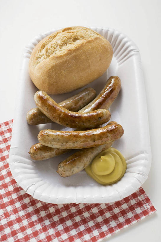 点心,面包,芥末,无人,竖图,俯视,室内,特写,白天,白色背景,餐具,一堆,一块,许多,阴影,堆叠,堆积,反射,碟子,方格,格子,盘,影子,调料,酱料,酱汁,香肠,佐料,食品,面点,腊肠,调味品,调味料,酱,食物,糕点,红色,盘子,餐巾,碟,摄影,影棚,堆,小圆面包,山葵,泽山葵,溪山葵,芥子末,山嵛菜,芥辣粉,哇沙比,辣根,保洁方巾,口布,彩图,高角度拍摄,影棚拍摄,拍摄