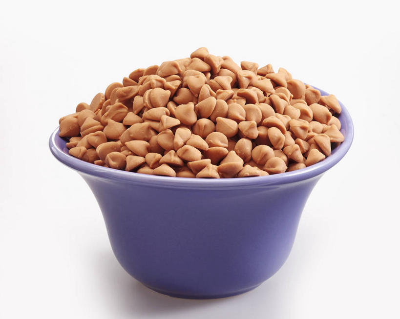 无人,横图,俯视,室内,特写,白天,白色背景,一堆,许多,阴影,堆叠,堆积,反射,影子,陶瓷,食品,糖,糖果,甜点,甜品,陶瓷制品,软糖,食物,一个,紫色,容器,碗,甜食,摄影,影棚,单个,储藏,堆,储存,太妃糖,彩图,高角度拍摄,影棚拍摄,拍摄,贮存