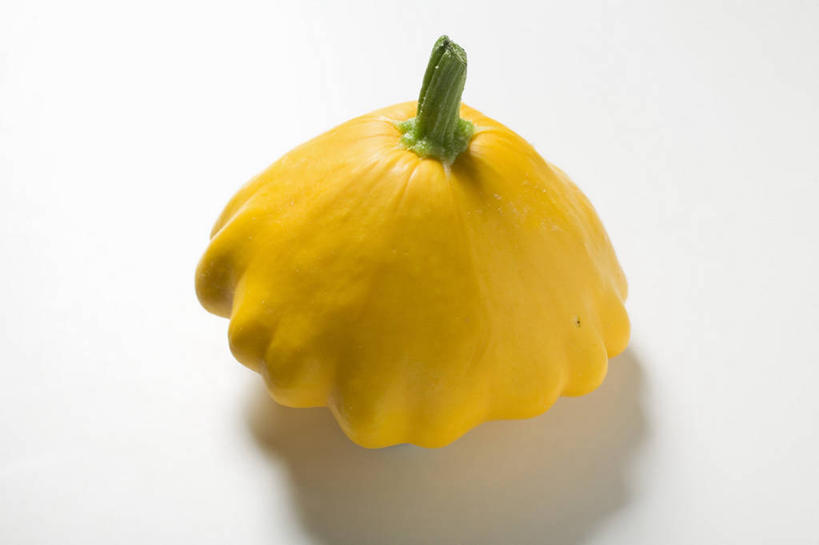 无人,横图,俯视,室内,特写,白天,白色背景,南瓜,蔬菜,一块,阴影,新鲜,反射,影子,金瓜,食品,番瓜,食物,黄色,摄影,有机食品,绿色食品,影棚,麦瓜,倭瓜,彩图,高角度拍摄,影棚拍摄,拍摄