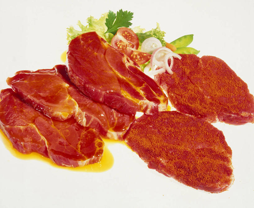 无人,横图,俯视,室内,特写,白天,白色背景,烹饪,西餐,餐桌,桌子,阴影,反射,影子,肉,牛排,料理,食品,猪肉,菜肴,美食,肉类,食物,西式,摄影,佳肴,影棚,餐台,肉食,豚肉,彩图,高角度拍摄,影棚拍摄,拍摄