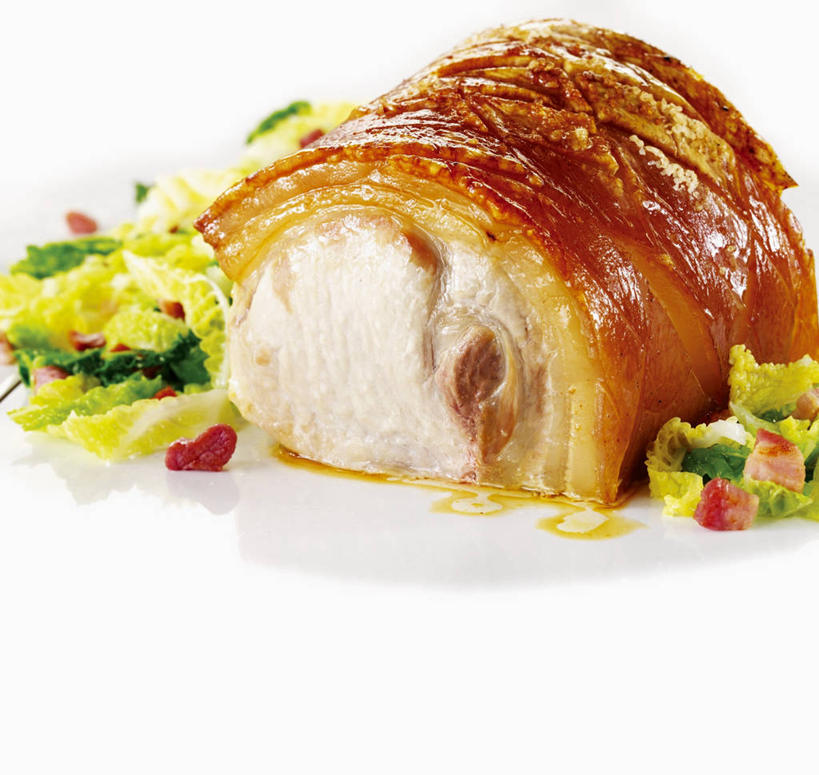 无人,横图,俯视,室内,特写,白天,白色背景,烧烤,桌面,桌子,蔬菜,餐具,阴影,朦胧,模糊,新鲜,反射,木制,碟子,盘,影子,肉,食品,猪肉,肉类,食物,一个,盘子,木制品,碟,摄影,有机食品,绿色食品,影棚,单个,肉食,豚肉,彩图,高角度拍摄,影棚拍摄,拍摄