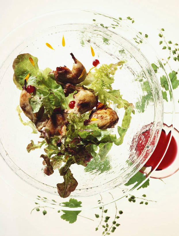 无人,竖图,俯视,室内,特写,白天,白色背景,餐桌,桌子,蔬菜,椰菜,卷心菜,餐具,一堆,许多,阴影,堆叠,堆积,新鲜,透明,反射,碟子,盘,影子,调料,鸡肉,酱料,酱汁,肉,生食,蔬菜沙拉,佐料,沙拉,食品,调味品,调味料,色拉,酱,沙律,肉类,食物,盘子,碟,甘蓝,摄影,有机食品,绿色食品,影棚,餐台,色拉酱,堆,千岛酱,肉食,通明,结球甘蓝,甘兰,包心菜,彩图,高角度拍摄,影棚拍摄,拍摄