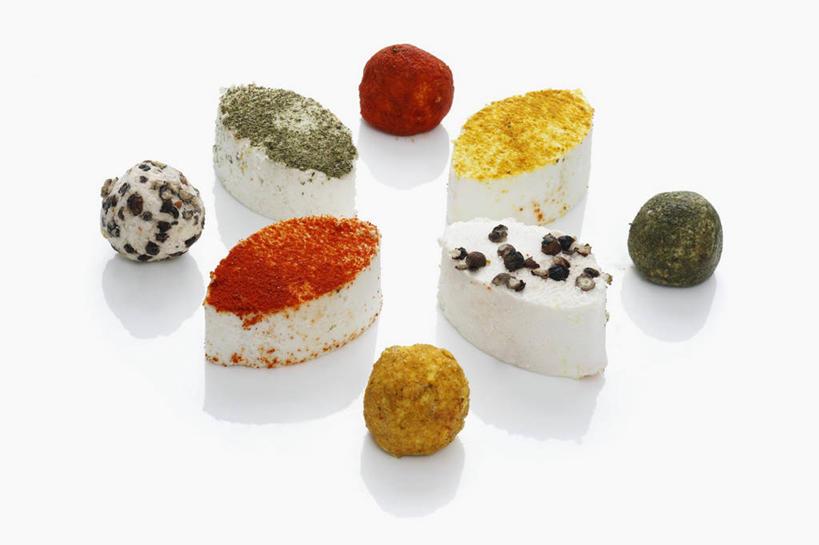 奶酪,无人,横图,俯视,彩色,室内,特写,白天,白色背景,餐桌,桌子,许多,阴影,反射,影子,干酪,起司,芝士,很多,营养,排列,乳酪,摄影,影棚,餐台,乳制品,发酵,山羊奶酪,摆列,彩图,高角度拍摄,影棚拍摄,拍摄,布列,分列