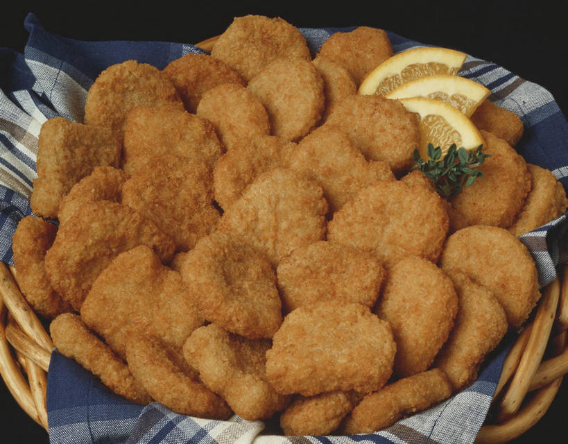 无人,横图,俯视,室内,特写,白天,烹饪,柠檬,餐具,水果,阴影,黑色背景,新鲜,反射,碟子,盘,影子,鸡肉,肉,生食,油炸,料理,食品,果实,鸡块,菜肴,美食,肉类,食物,盘子,餐巾,碟,摄影,佳肴,有机食品,绿色食品,影棚,炸鸡块,肉食,保洁方巾,口布,益母果,柠果,彩图,高角度拍摄,影棚拍摄,拍摄