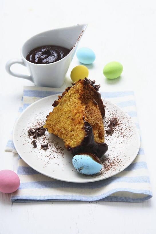 无人,竖图,俯视,室内,特写,白天,白色背景,餐桌,桌子,餐具,复活节,阴影,节日,庆祝,反射,碟子,壶,盘,影子,蛋,谷类,谷物,粥,食品,甜品,米,文化,水壶,食物,两个,盘子,餐巾,茶壶,容器,碟,甜食,巧克力,巧克力酱,庆典,摄影,影棚,餐台,纪念,朱古力,五谷,彩蛋,八宝粥,复活节彩蛋,佛粥,腊八粥,七宝五味粥,七宝粥,保洁方巾,口布,彩图,高角度拍摄,影棚拍摄,拍摄