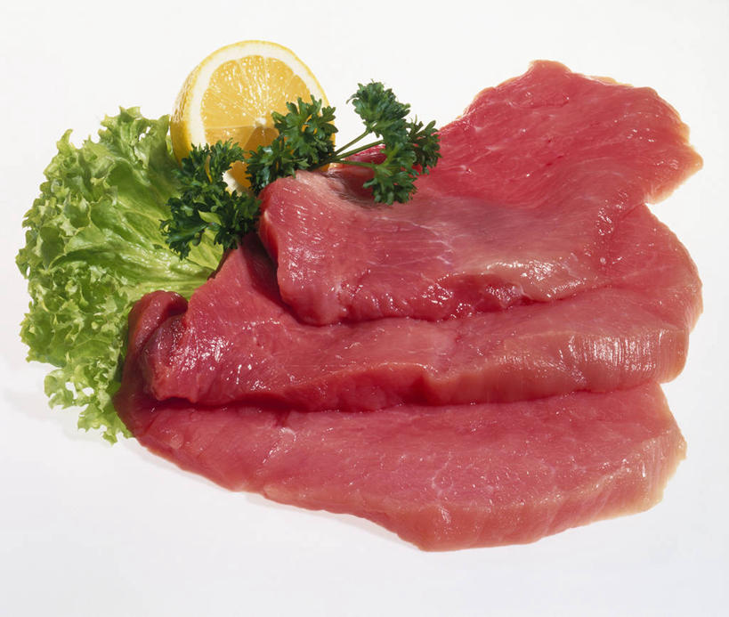 无人,横图,俯视,室内,特写,白天,白色背景,桌面,桌子,柠檬,芹菜,蔬菜,水果,阴影,新鲜,反射,木制,影子,生菜,莴苣,肉,生食,牛肉,食品,果实,蔬果,肉类,食物,木制品,摄影,有机食品,绿色食品,荷兰芹,欧芹,香芹,影棚,肉食,法香,巴西利,洋香菜,洋芫荽,法国香菜,春菜,鹅仔菜,莴仔菜,千金菜,旱芹菜,番荽,叶用莴苣,益母果,柠果,彩图,高角度拍摄,影棚拍摄,拍摄