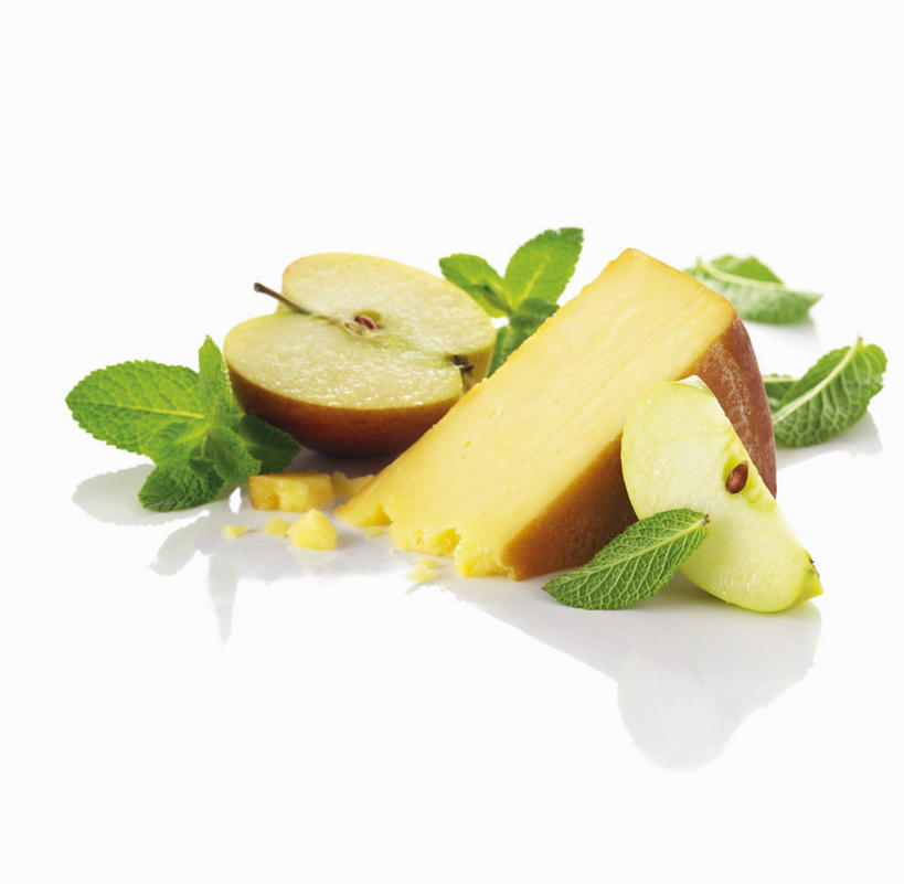 奶酪,无人,横图,俯视,室内,特写,白天,白色背景,餐桌,桌子,苹果,水果,叶子,阴影,新鲜,反射,影子,生食,干酪,起司,薄荷,食品,果实,绿叶,银丹草,芝士,营养,食物,嫩叶,乳酪,摄影,有机食品,绿色食品,影棚,餐台,乳制品,横截面,发酵,剖面,斑叶凤梨薄荷,苹果薄荷,夜息香,截面,截面图形,叶,叶片,彩图,高角度拍摄,影棚拍摄,拍摄