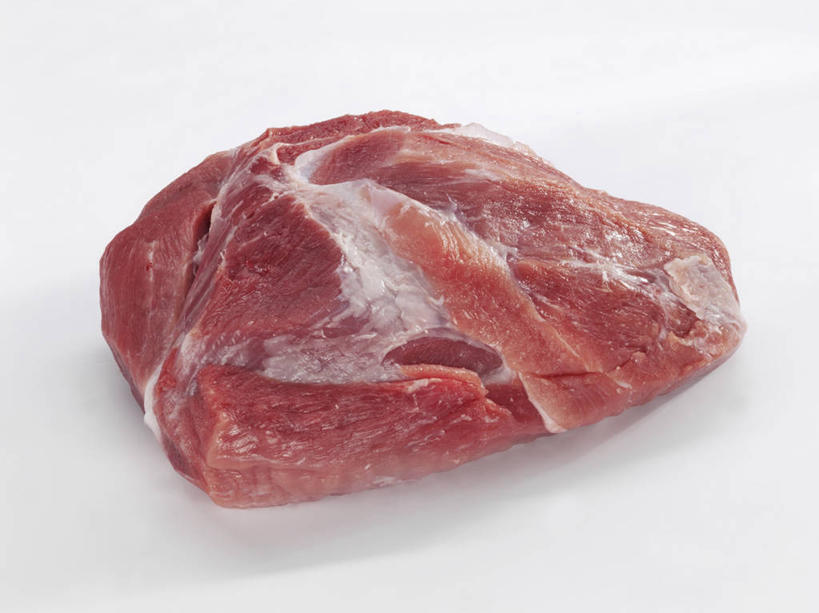 无人,横图,俯视,室内,特写,白天,白色背景,餐桌,桌子,一块,阴影,新鲜,反射,影子,肉,生食,猪肉,肉类,红色,摄影,影棚,餐台,肉食,豚肉,彩图,高角度拍摄,影棚拍摄,拍摄