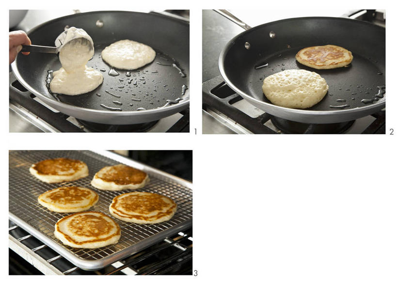 点心,西方人,手,一个人,横图,俯视,室内,特写,白天,烹饪,厨具,金属制品,欧洲,欧洲人,仅一个年轻女性,仅一个女性,仅一个人,握,金属,粉末,锅子,勺子,面粉,食品,拿,粮食,拿着,文化,锅,小吃,食物,糕点,调羹,汤匙,甜食,手部,粉,握着,煎锅,锅具,单手,农产品,薄饼,烹饪用具,原材料,粉状,法国薄饼,年轻女性,女人,女性,白种人,烹调用具,烹调,半身,彩图,高角度拍摄