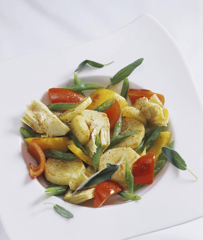 无人,家庭,竖图,俯视,室内,特写,白天,白色背景,智慧,植物,桌面,桌子,豆,辣椒,蔬菜,土豆,餐具,叶子,阴影,新鲜,反射,木制,碟子,盘,影子,豆类,豆子,朝鲜蓟,生食,蔬菜沙拉,沙拉,食品,绿叶,色拉,沙律,食物,一个,盘子,餐巾,木制品,碟,嫩叶,洋蓟,摄影,有机食品,绿色食品,影棚,单个,色拉酱,鼠尾草,千岛酱,彩椒,豆科,辣角,红海椒,大椒,辣虎,广椒,馍馍蛋,理性,青大豆,保洁方巾,口布,叶,叶片,洋芋,甜椒,柿子椒,山药蛋,青豆,马铃薯,辣子,海椒,番椒,灯笼椒,彩图,高角度拍摄,影棚拍摄,拍摄,菜蓟,法国百合,球洋蓟,蔬菜之皇,洋百合